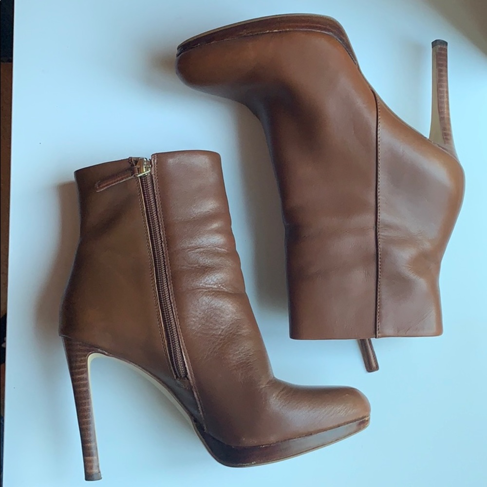 Nine West shoe